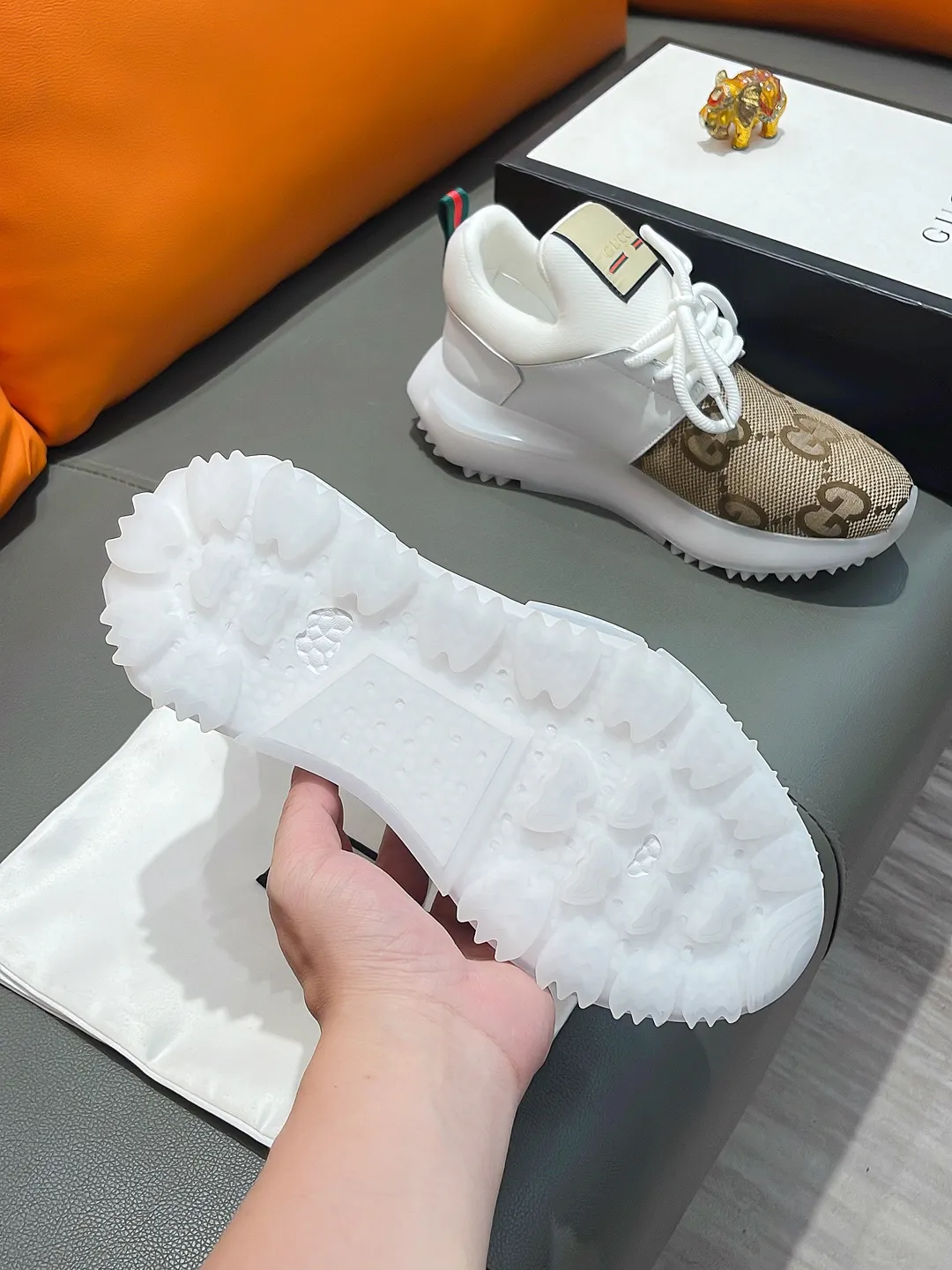 Men's shoes GUCCI "Gucci" P440 Regular size: 38-44 (casual shoes) Product materials: Selected cowhide upper, soft sheepskin feet; original factory special outsole.
